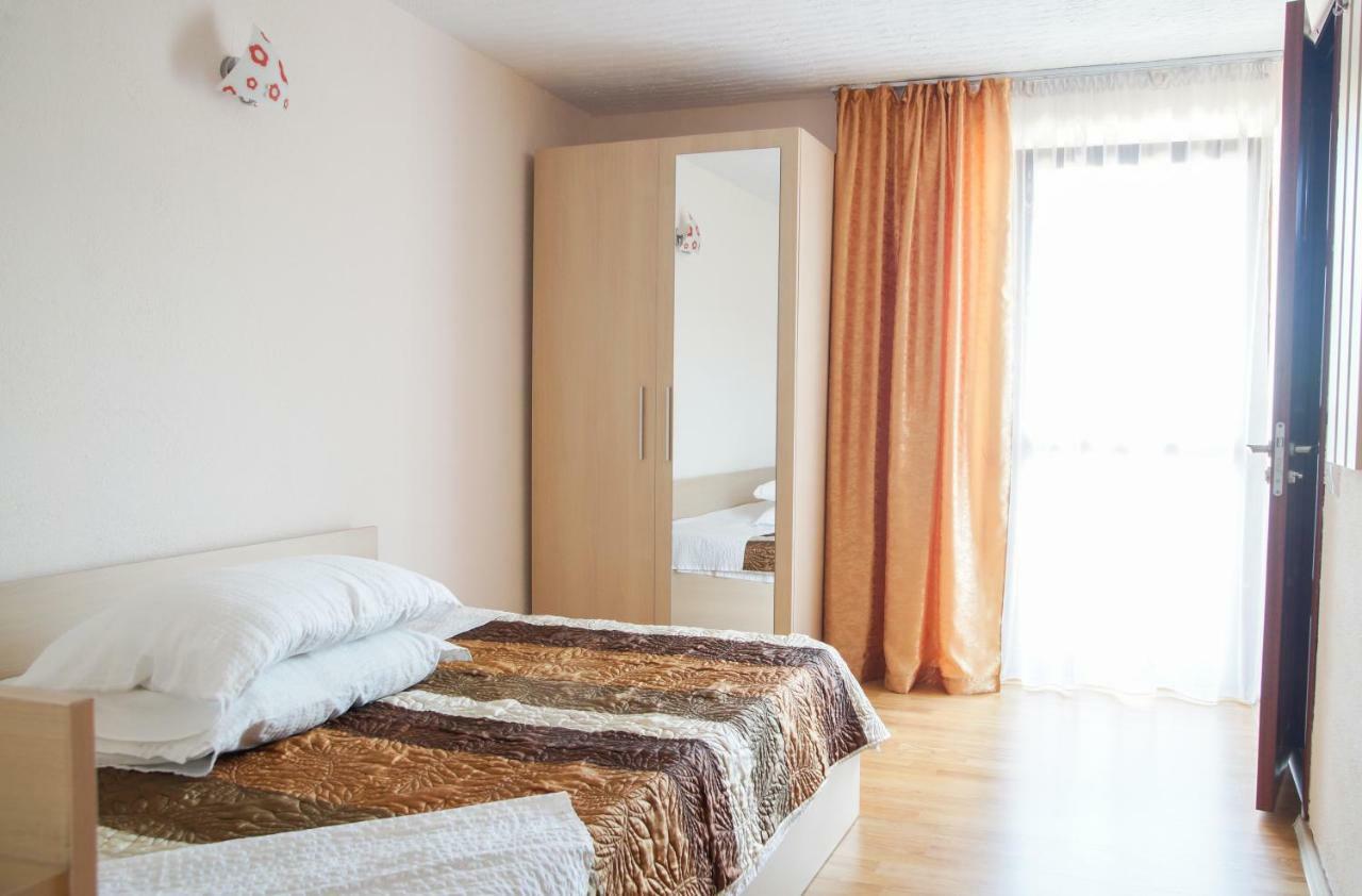 Pensiunea Nicol Hotel Valea Iasului Exterior photo